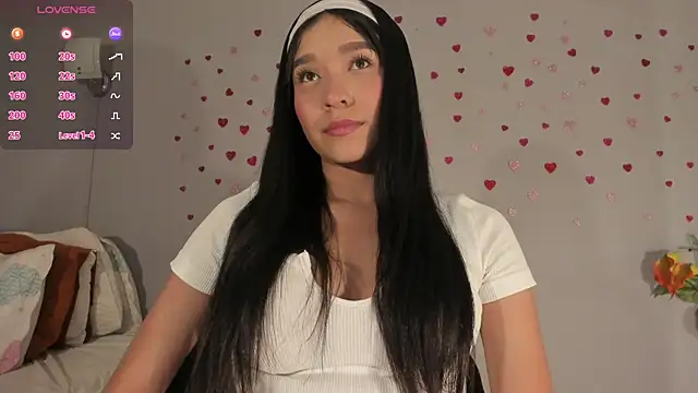 Snapshot of Maia_W10 chatting on 05.25.26 Maia W10 online show from 05.25.26