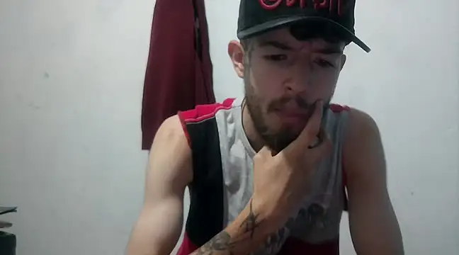 Snapshot of Aaronkiller chatting on 12.13.24 Aaronkiller online show from 12.13.24