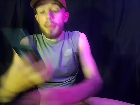 Snapshot of Aaronkiller chatting on 12.20.24 Aaronkiller online show from 12.20.24