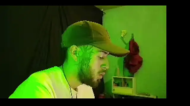 Snapshot of Aaronkiller chatting on 02.22.25 Aaronkiller online show from 02.22.25