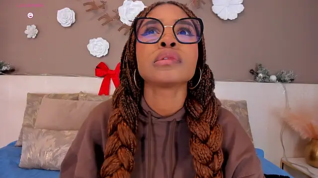 AriaFoster online show from 12.15.25