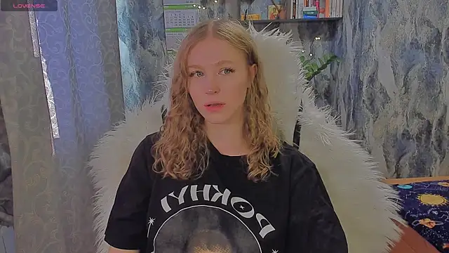 JuxxxsyBunx online show from 09.30.25