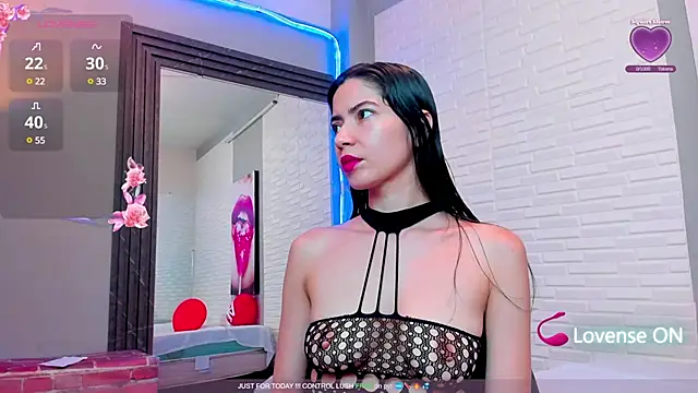 sweetieandjuicyy online show from 02.25.25