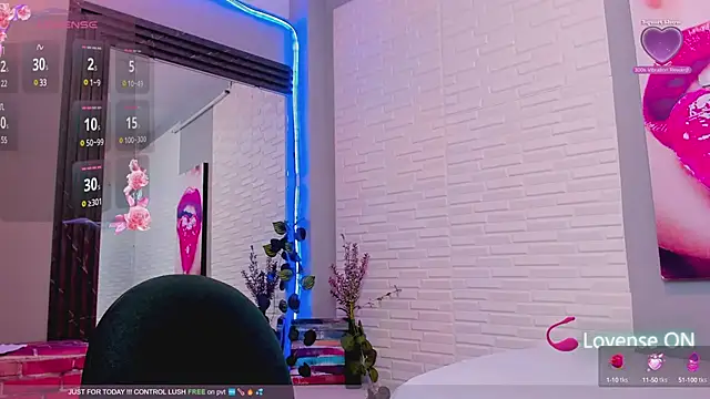 sweetieandjuicyy online show from 02.27.25