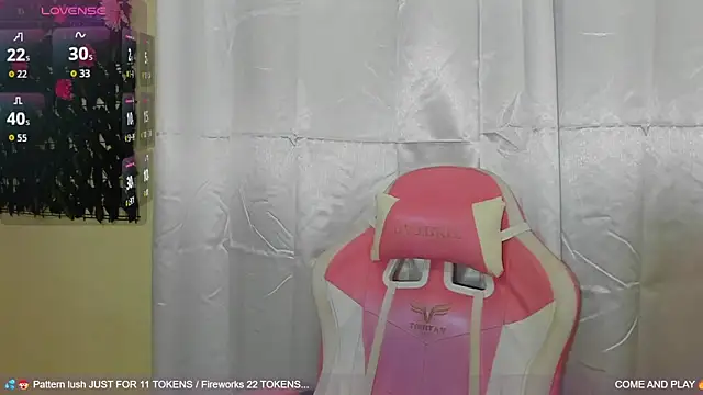 sweetieandjuicyy online show from 10.27.25