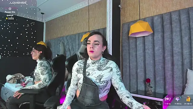 Snapshot of JustinePerry chatting on 02.06.26 JustinePerry online show from 02.06.26