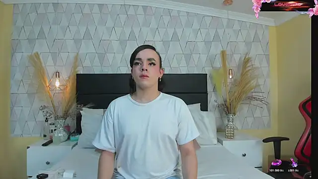 Snapshot of JustinePerry chatting on 02.11.26 JustinePerry online show from 02.11.26