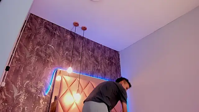 megan 100 online show from 03.01.25