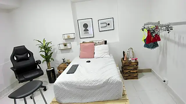 afrodita martinez online show from 01.15.25