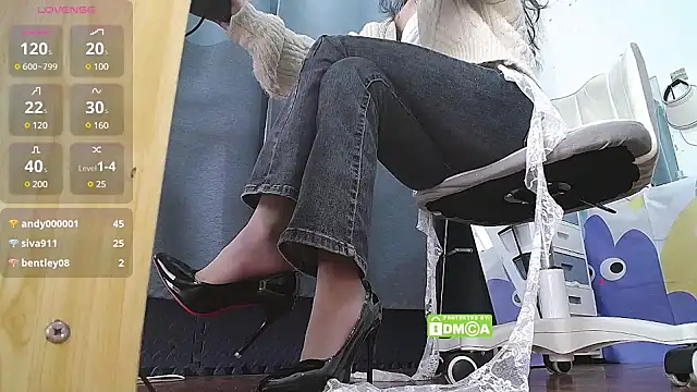 Snapshot of CN-Doudou chatting on 03.15.25 CN-Doudou online show from 03.15.25