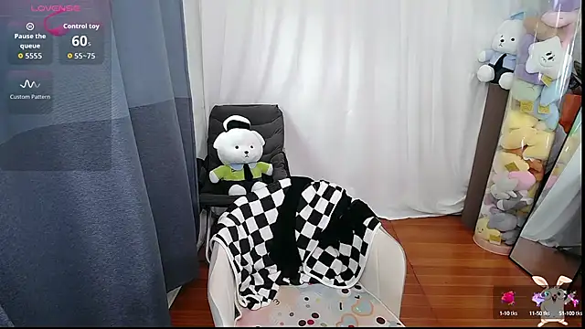 Snapshot of CN-Doudou chatting on 09.10.25 CN-Doudou online show from 09.10.25
