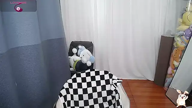 Snapshot of CN-Doudou chatting on 09.24.25 CN-Doudou online show from 09.24.25