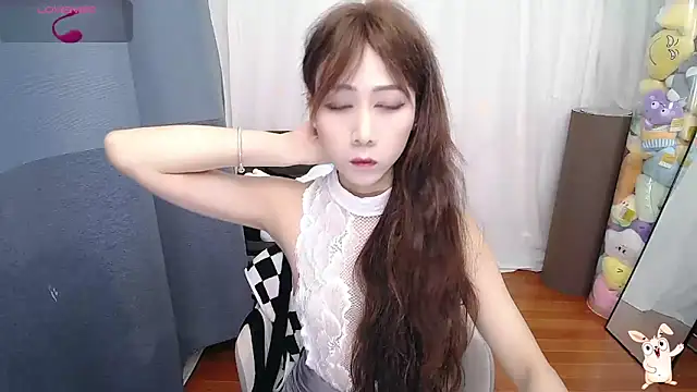 Snapshot of CN-Doudou chatting on 09.30.25 CN-Doudou online show from 09.30.25