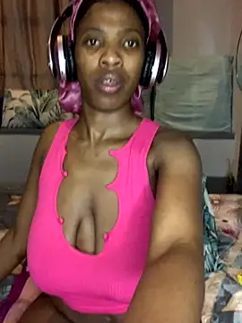 Queen-Boobylicious online show from 09.25.25