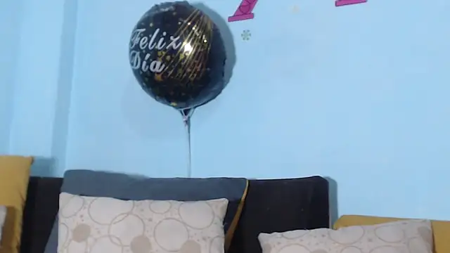 DirtyStefaniax online show from 01.08.25