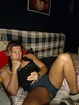 Snapshot of Lovely_milk chatting on 12.16.24 Lovely milk online show from 12.16.24