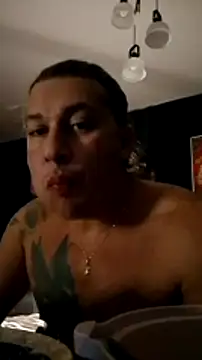 Snapshot of Lovely_milk chatting on 12.23.24 Lovely milk online show from 12.23.24