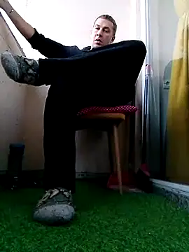 Snapshot of Lovely_milk chatting on 12.24.24 Lovely milk online show from 12.24.24