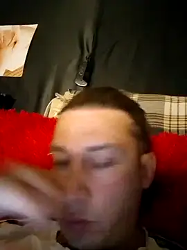 Snapshot of Lovely_milk chatting on 01.04.25 Lovely milk online show from 01.04.25