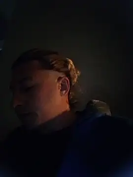 Snapshot of Lovely_milk chatting on 01.25.25 Lovely milk online show from 01.25.25