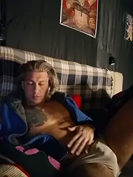 Snapshot of Lovely_milk chatting on 02.28.25 Lovely milk online show from 02.28.25