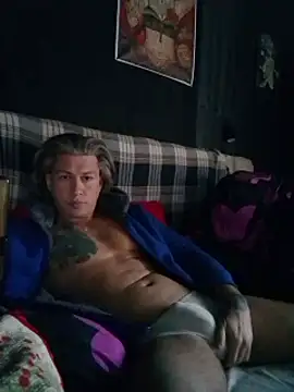 Snapshot of Lovely_milk chatting on 03.01.25 Lovely milk online show from 03.01.25