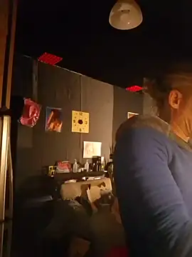 Snapshot of Lovely_milk chatting on 03.05.25 Lovely milk online show from 03.05.25