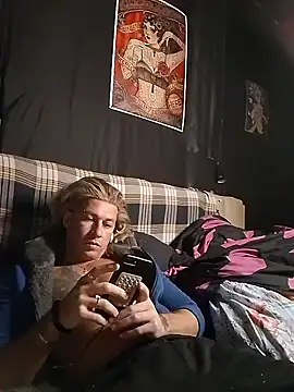 Snapshot of Lovely_milk chatting on 03.06.25 Lovely milk online show from 03.06.25