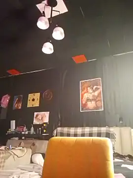 Snapshot of Lovely_milk chatting on 03.11.25 Lovely milk online show from 03.11.25