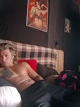 Snapshot of Lovely_milk chatting on 03.12.25 Lovely milk online show from 03.12.25