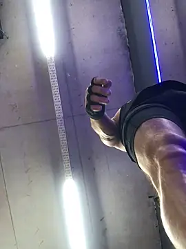 Snapshot of Lovely_milk chatting on 03.19.25 Lovely milk online show from 03.19.25