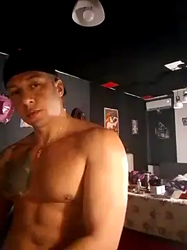 Snapshot of Lovely_milk chatting on 03.19.25 Lovely milk online show from 03.19.25