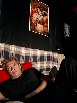 Snapshot of Lovely_milk chatting on 03.19.25 Lovely milk online show from 03.19.25