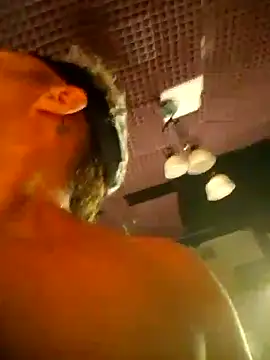 Snapshot of Lovely_milk chatting on 09.18.25 Lovely milk online show from 09.18.25