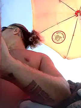 Snapshot of Lovely_milk chatting on 09.28.25 Lovely milk online show from 09.28.25