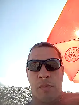 Snapshot of Lovely_milk chatting on 10.15.25 Lovely milk online show from 10.15.25