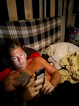 Snapshot of Lovely_milk chatting on 10.28.25 Lovely milk online show from 10.28.25