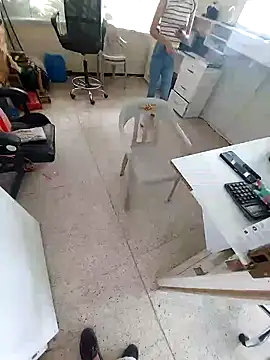 Hlanduro online show from 03.19.25