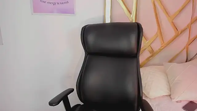 LanaJones  online show from 05.22.26