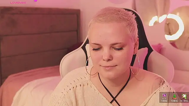 Snapshot of LikaBerry1 chatting on 02.24.26 LikaBerry1 online show from 02.24.26