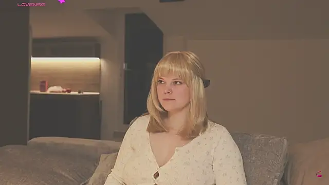 LikaBerry1 online show from 05.20.26