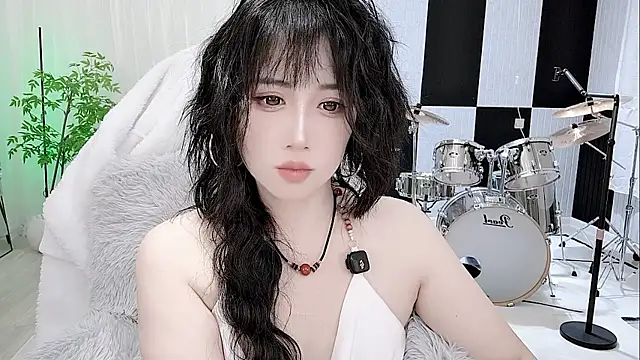 Vaness-a online show from 10.13.25