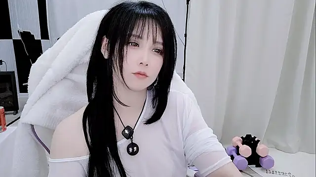 Snapshot of Vaness-a chatting on 04.21.26 Vaness-a online show from 04.21.26