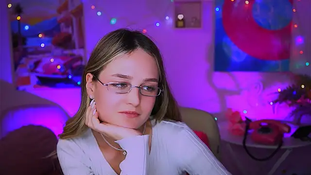 DeboraLarson online show from 12.25.24