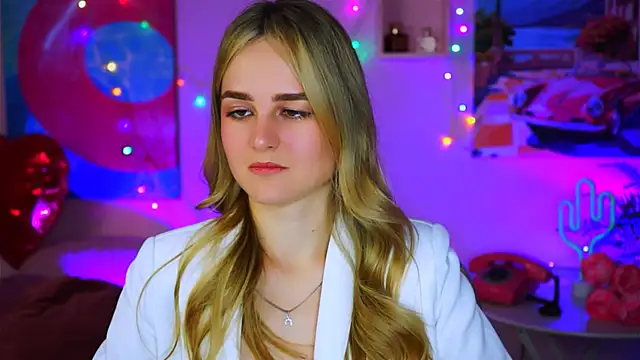 DeboraLarson online show from 03.16.25