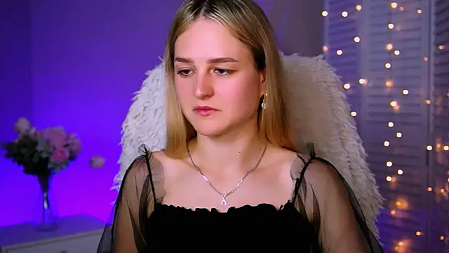 DeboraLarson online show from 10.07.25