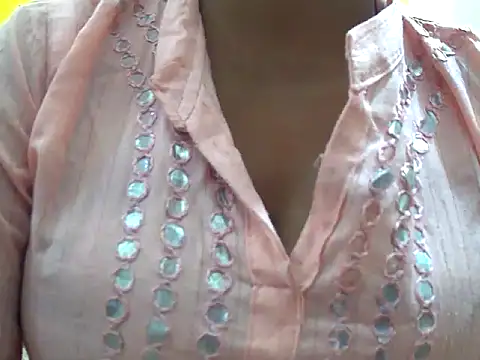 Snapshot of LOVE-SUSHILA chatting on 03.23.25 LOVE-SUSHILA online show from 03.23.25