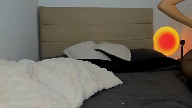 Bonnieshyy online show from 03.03.25