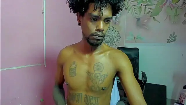 Snapshot of bigblackhotx1 chatting on 03.01.26 bigblackhotx1 online show from 03.01.26