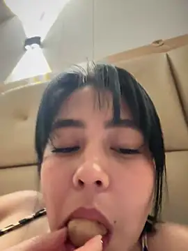 Snapshot of darsha_90 chatting on 03.04.25 darsha 90 online show from 03.04.25